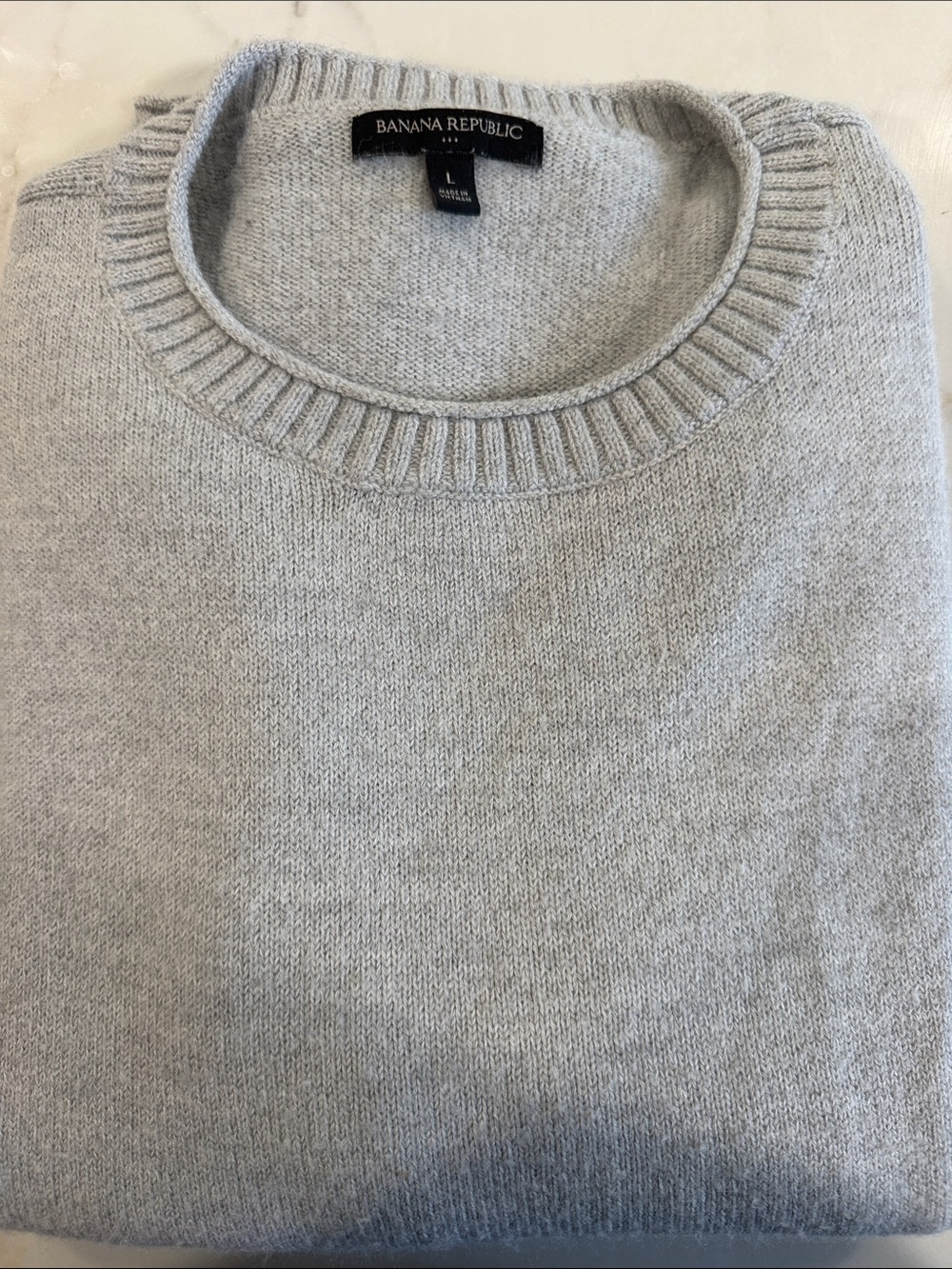 Banana Republic Women’s Heather Light Gray Crewneck Sweater (supersoft!)